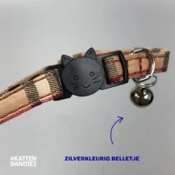 Halsband Kat | Kattenband | Kattenhalsbandje | Kitten | Kattenbandje Met Belletje | Kattenhalsbandjes Met Veiligheidssluiting In Dé Klassieke Beige Ruit -Kattenbenodigdheden Winkel 1200x1200 355